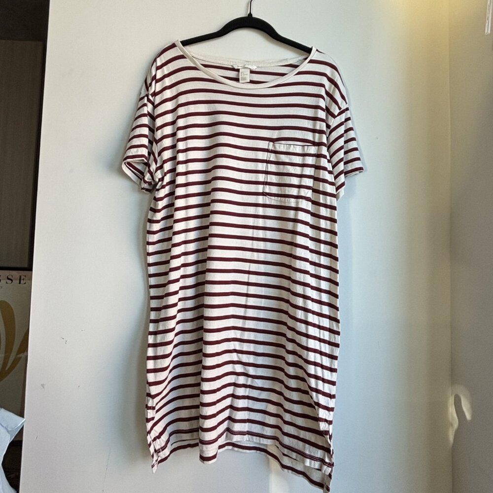 H&M Maroon Striped T-Shirt Dress - L